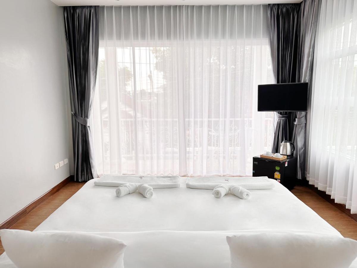 Ostello The White House Rachamankha เดอะ ไวท์เฮ้าส์ ราชมรรคา Chiang Mai Esterno foto