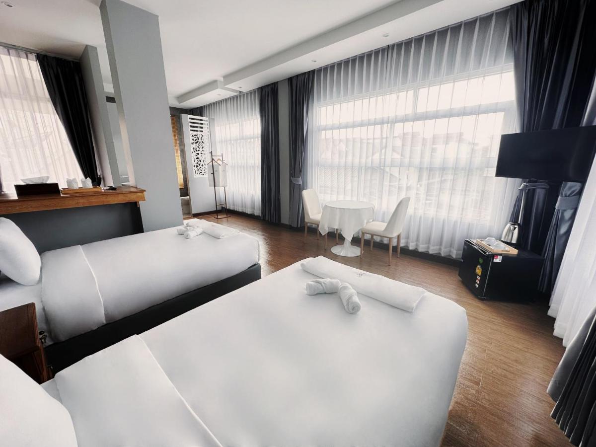 Ostello The White House Rachamankha เดอะ ไวท์เฮ้าส์ ราชมรรคา Chiang Mai Esterno foto