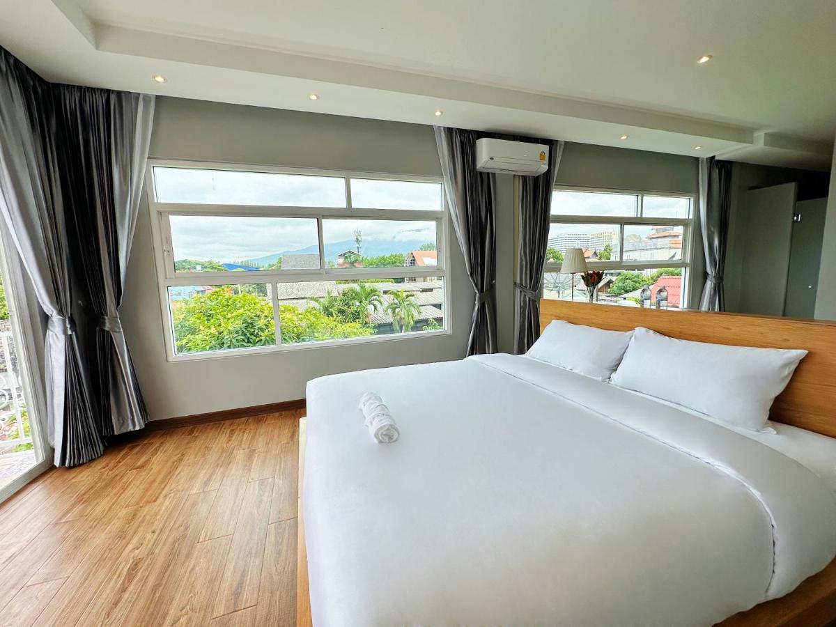 Ostello The White House Rachamankha เดอะ ไวท์เฮ้าส์ ราชมรรคา Chiang Mai Esterno foto